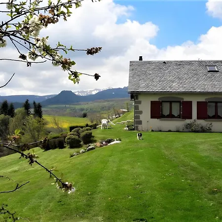 Casa de Férias Le Balcon Des Puys *